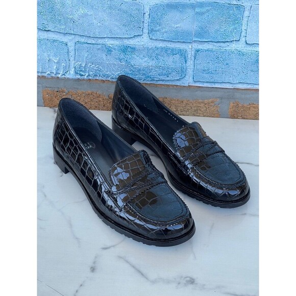 stuart weitzman croc embossed patent leather loafers size 8 - Picture 1 of 11